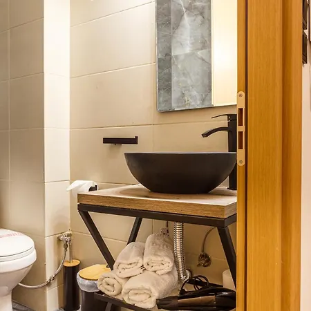 Limani Comfort Rooms *