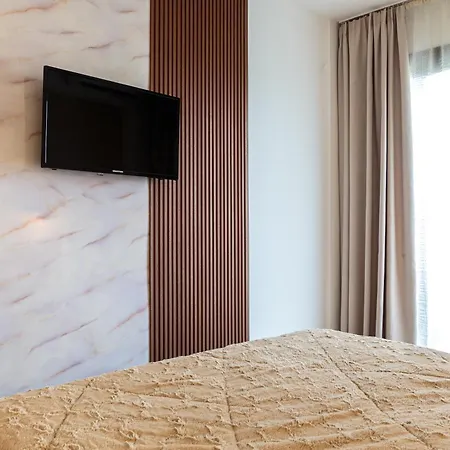 Limani Comfort Rooms Lägenhet *