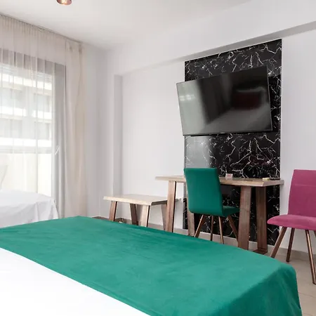 Lägenhet Limani Comfort Rooms *
